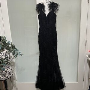 Elegant Black Ashley Lauren Feathered Formal Evening / Prom Gown